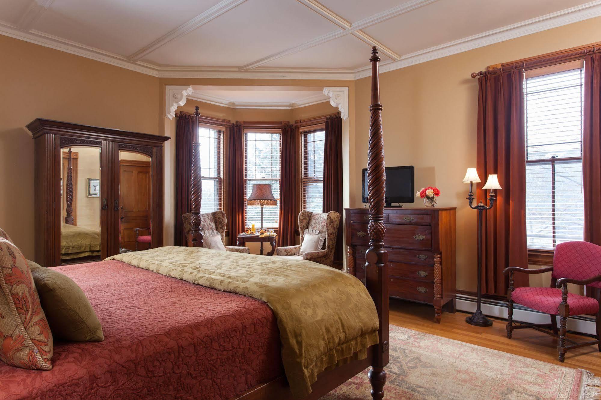 Lang House On Main Street Bed & Breakfast Burlington Zewnętrze zdjęcie